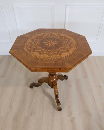 Italian 19th Century Inlaid Walnut Sorrento Table