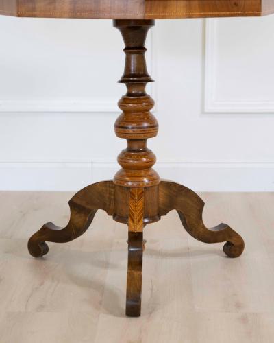 Italian 19th Century Inlaid Walnut Sorrento Table