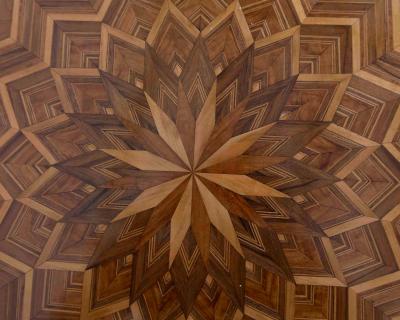 Italian 19th Century Inlaid Walnut Sorrento Table