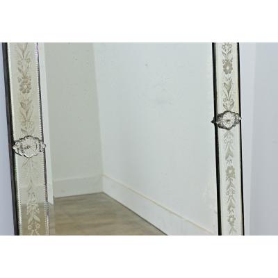Italian 19th Century Venetian Mirror in Rectangular Frame