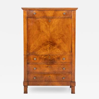 Italian 19th Century Walnut Secr taire Abattant with Fitted Interior