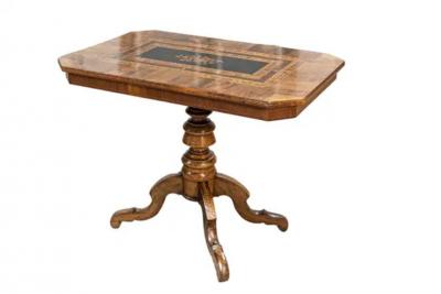 Italian 19th Century Walnut and Mahogany Center Table with Floral Marquetry