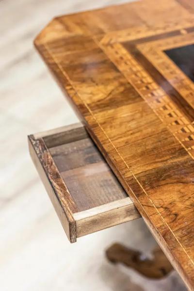 Italian 19th Century Walnut and Mahogany Center Table with Floral Marquetry