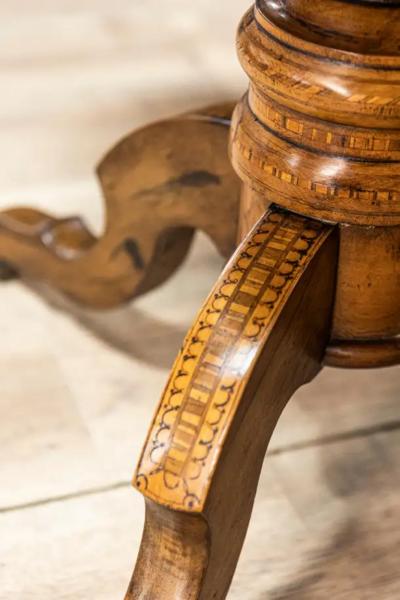 Italian 19th Century Walnut and Mahogany Center Table with Floral Marquetry