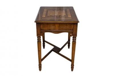 Italian 19th Century Walnut and Mahogany Game Table with Checkerboard Top
