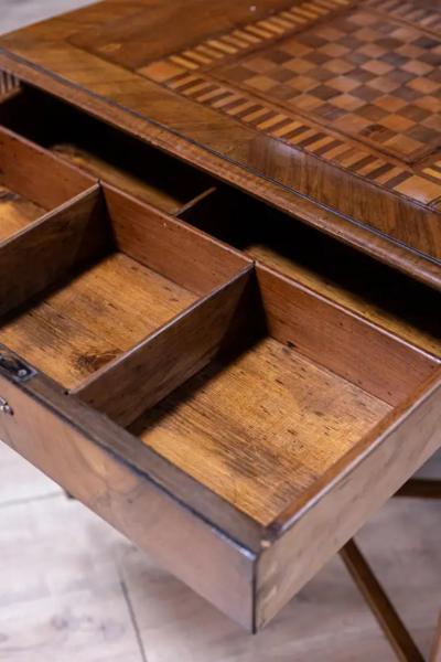 Italian 19th Century Walnut and Mahogany Game Table with Checkerboard Top