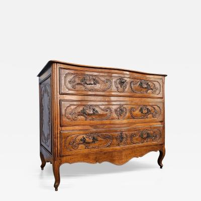 Italian Antique Luigi XV Chest of Drawers in Solid Walnut 1750s