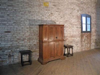 Italian Baroque 17th century Small Walnut Cabinet or Bookcase