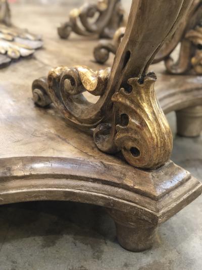 Italian Baroque Painted Carved Wood Round Table circa 1700 with Glass Top