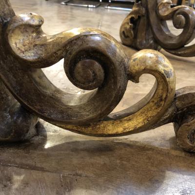 Italian Baroque Painted Carved Wood Round Table circa 1700 with Glass Top