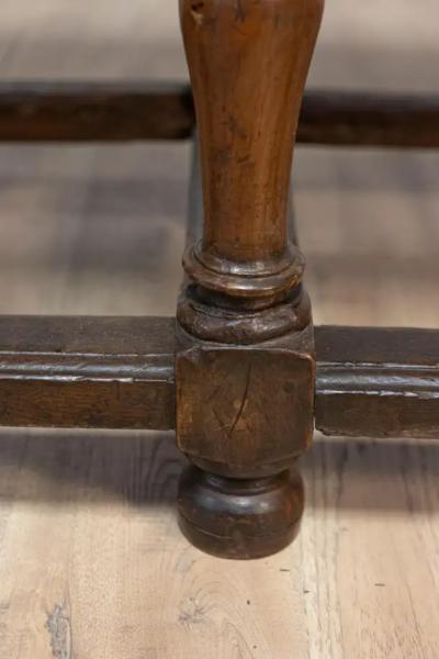 Italian Baroque Period Walnut and Ash 1690s Refectory Table with Turned Legs