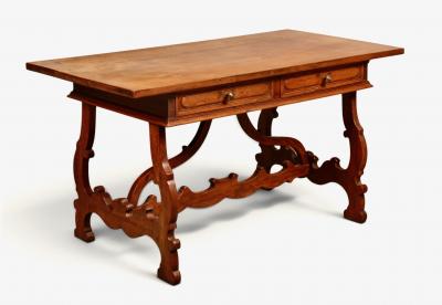 Italian Baroque Style Writing or Side Table in Walnut 20th Century