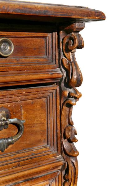 Italian Baroque Walnut Commode