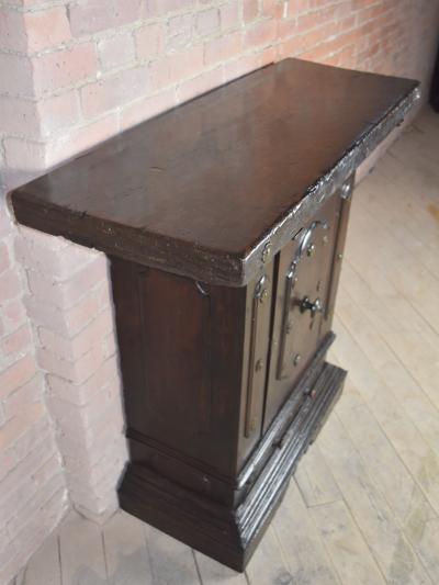 Italian Bolognese late 16th early 17th Century Baroque Walnut Credenza