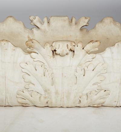 Italian Carved White Marble Jardini re with Acanthus Leaves