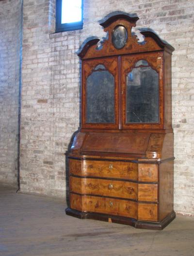 Italian Early 18th Century Baroque Secretary Bookcase