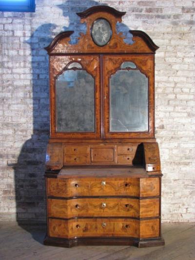 Italian Early 18th Century Baroque Secretary Bookcase