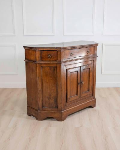 Italian Early 19th Century Chestnut Wood Sideboard