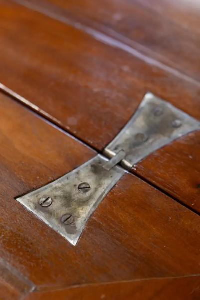 Italian Early 19th Century Walnut Folding Table with Tapered Legs