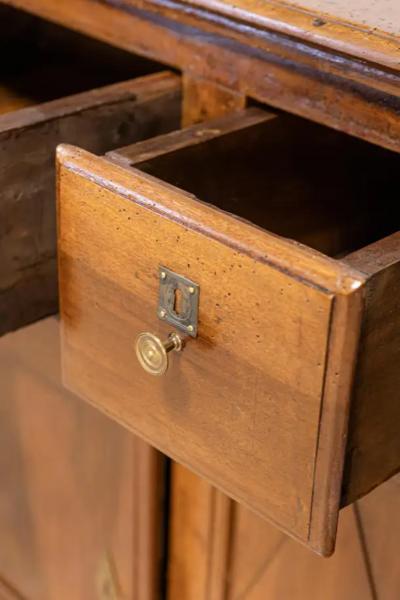 Italian Early 19th Century Walnut Three Drawers over Two Doors Buffet