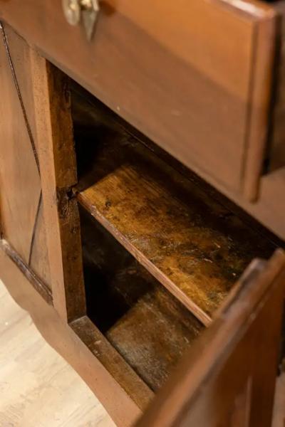 Italian Early 19th Century Walnut Three Drawers over Two Doors Buffet