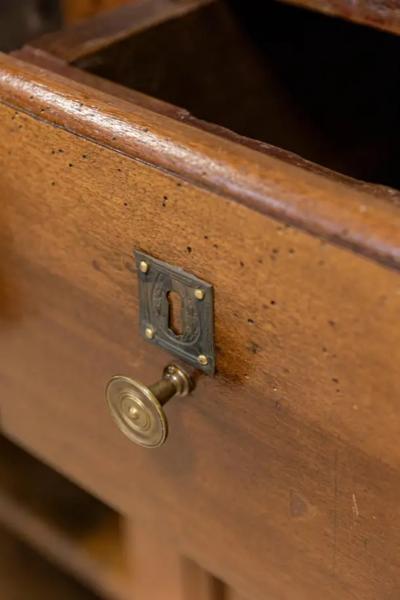 Italian Early 19th Century Walnut Three Drawers over Two Doors Buffet