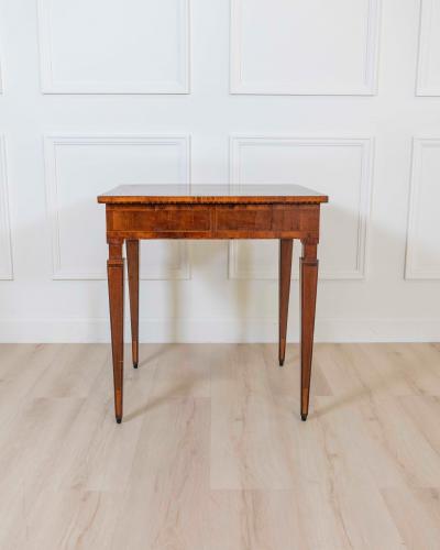 Italian Late 18th Century Tuscan Walnut Inlaid Table
