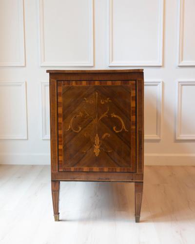 Italian Louis XVI Walnut Marquetry Chest Late 18th Century