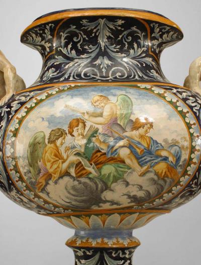 Italian Majolica large oval shaped centerpiece