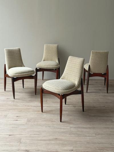 Italian Mid Century Dining Chairs A Set of 4