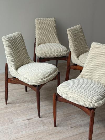 Italian Mid Century Dining Chairs A Set of 4