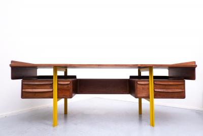 Italian Mid Century Modern Desk in Walnut