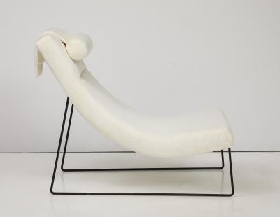 Italian Modernist Wrought Iron Chaise and Ottoman Italy circa 1960