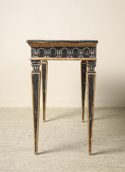 Italian Neoclassic Period Painted Wood Console Table circa 1800