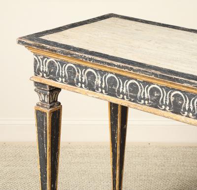 Italian Neoclassic Period Painted Wood Console Table circa 1800