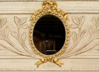 Italian Neoclassic Style Gilt Trimmed Wall Mirror