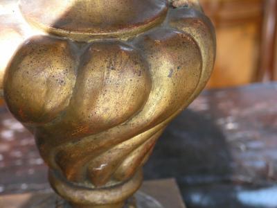 Italian Neoclassical Giltwood Urn