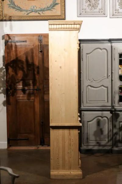 Italian Neoclassical Style Carved Pine Bookcase with Arched Motifs and Capitals