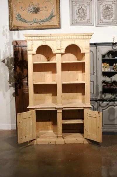 Italian Neoclassical Style Carved Pine Bookcase with Arched Motifs and Capitals