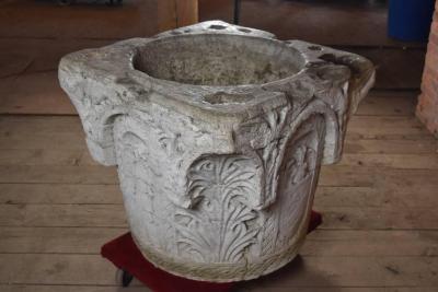 Italian Renaissance Style 19th Century Stone Well Head