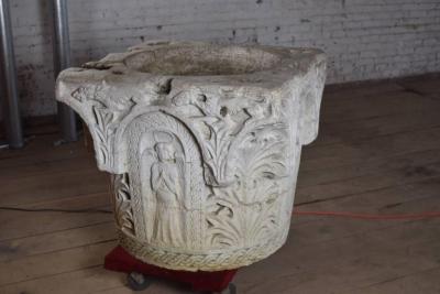 Italian Renaissance Style 19th Century Stone Well Head