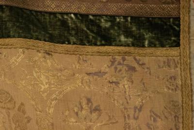 Italian Renaissance Style Beige and Green Shield