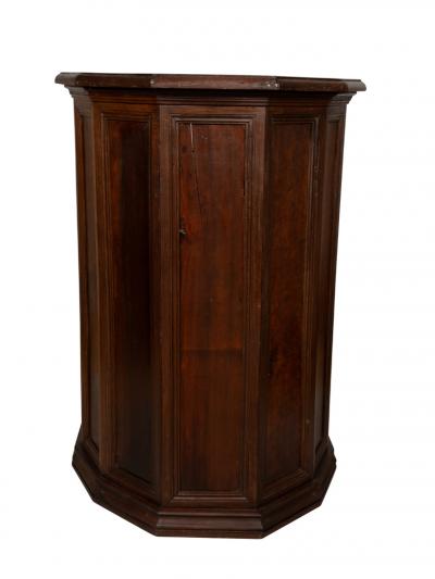 Italian Renaissance Style Walnut Monks Chair