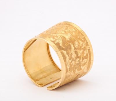 Italian Retro 18 k Engraved Cuff