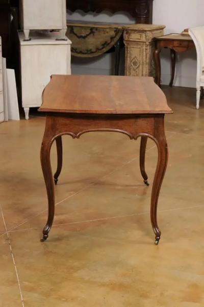 Italian Rococo Early 19th Century Oak Table with Carved Apron and Cabriole Legs