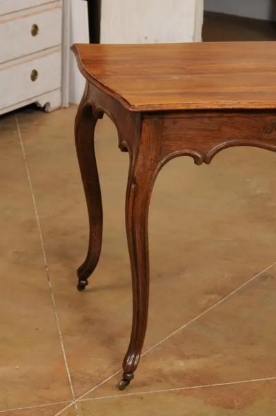 Italian Rococo Early 19th Century Oak Table with Carved Apron and Cabriole Legs