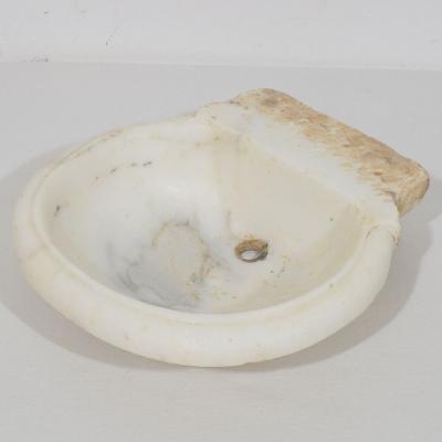Italian White Marble 18th Century Water Basin or Sink