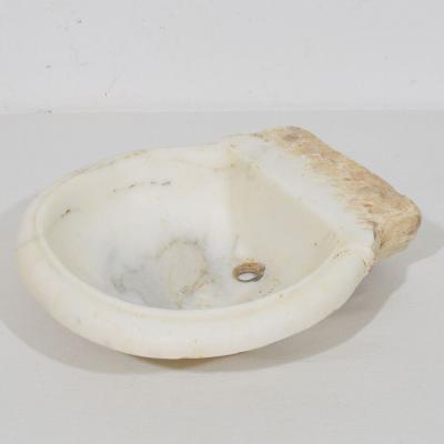 Italian White Marble 18th Century Water Basin or Sink