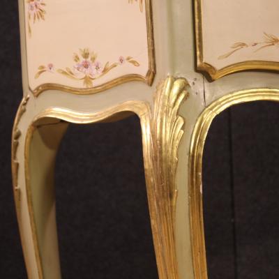 Italian lacquered console from the mid 20th century