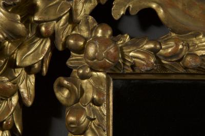 Italian late Neoclassical style giltwood mirror with unusual laurel encirclement